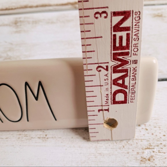 Rae Dunn Ceramic CAT MOM Plaque - Picture 4 of 4